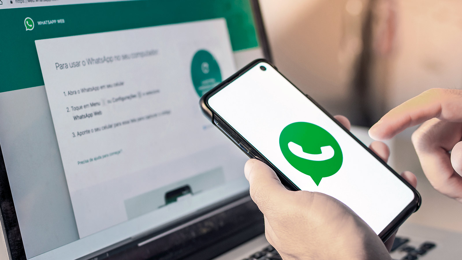 Кремль назвал условие для разблокировки WhatsApp в России