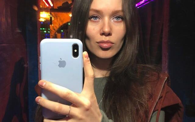 Казахстан приостановил выдачу России соратницы Навального