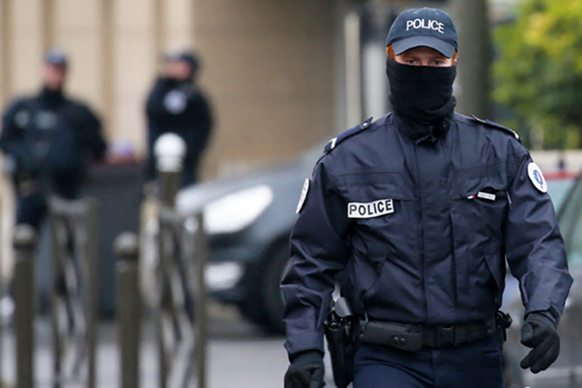 В салон красоты во Франции бросили гранату, пострадали шесть человек