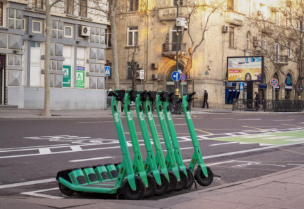 Сабина Алиева забила тревогу: микромобильность выходит из-под контроля