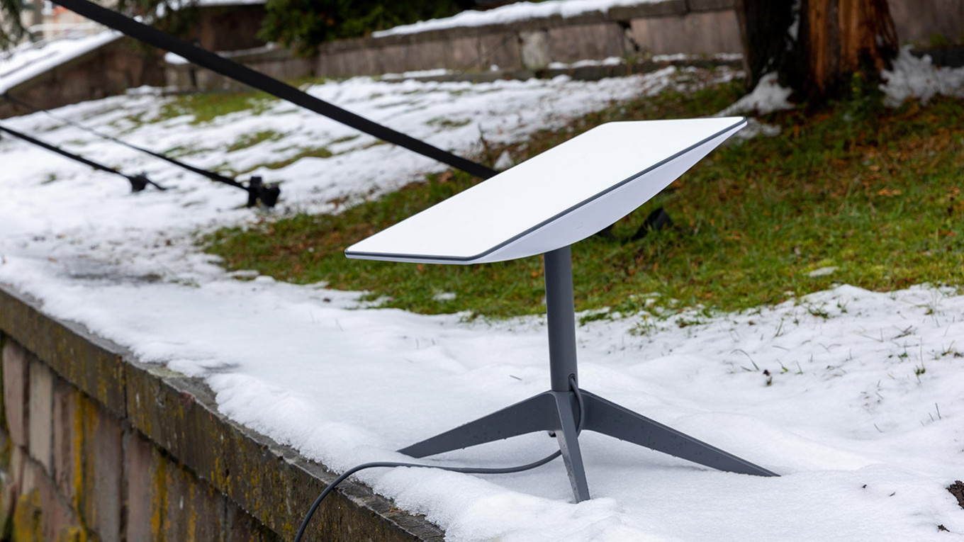 Массовое отключение терминалов Starlink у российских военных в Украине