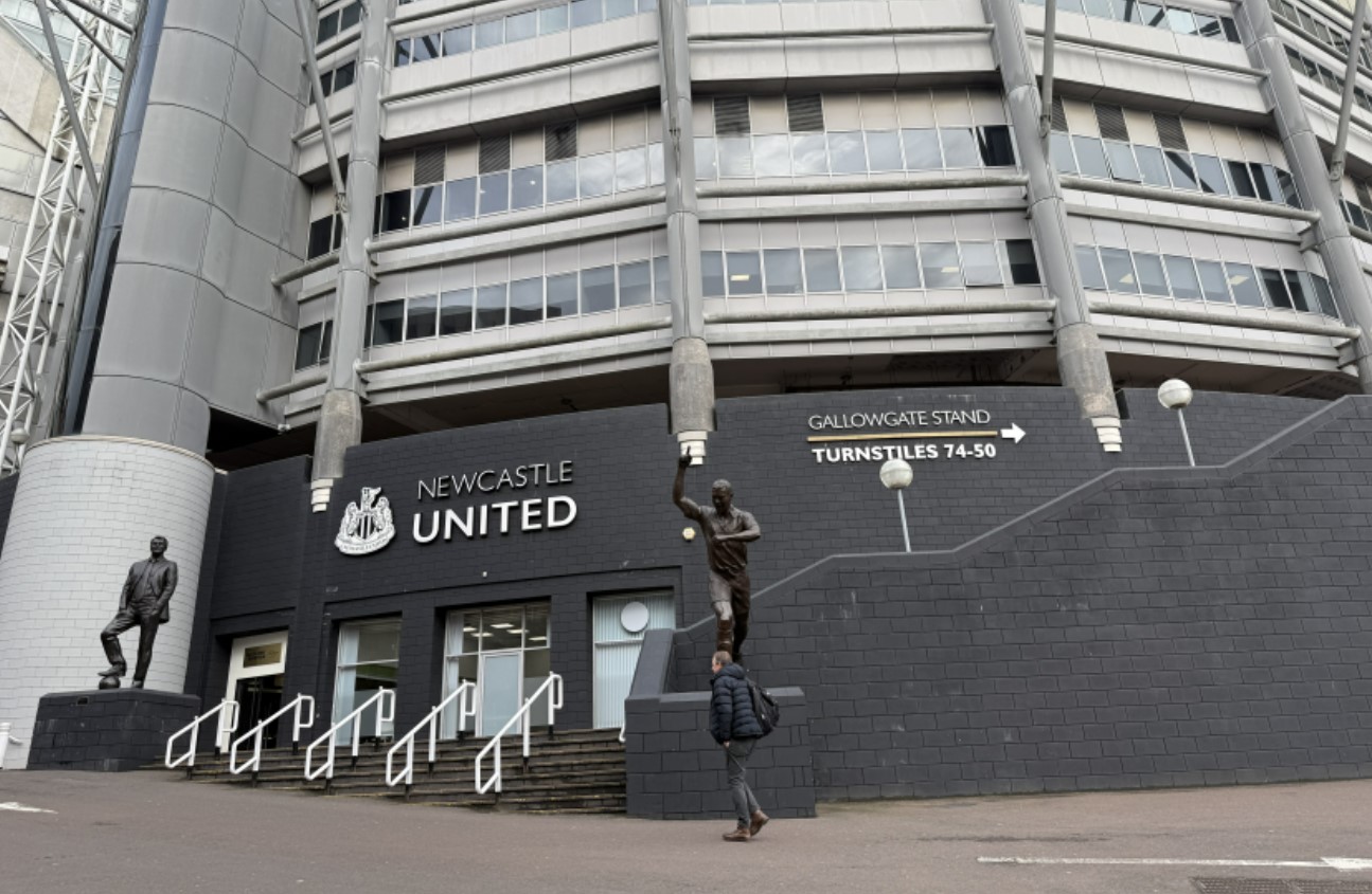 «Карабах» едет за чудом: решающий матч с «Ньюкаслом» в Англии