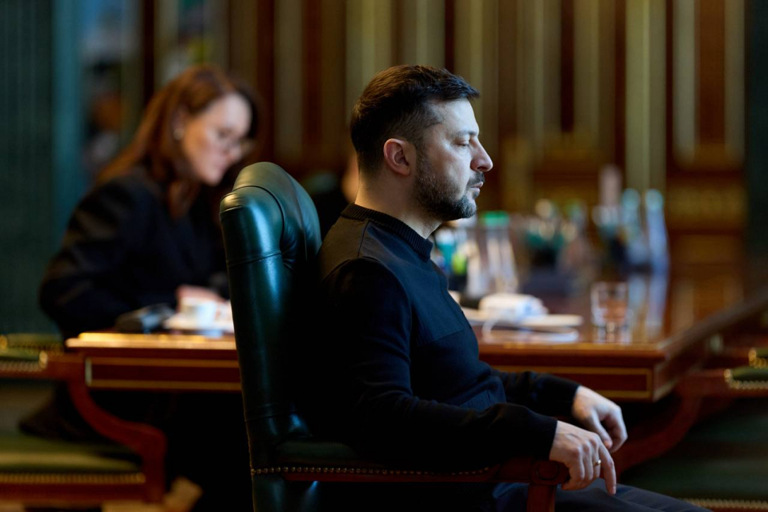 Зеленский: Россия не специально била по украинской энергетике