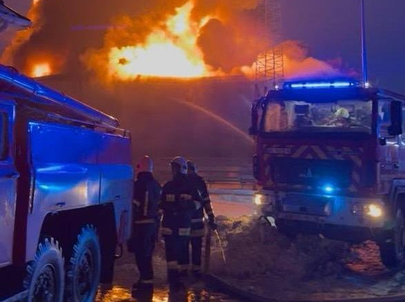 Украина приостановила транзит российской нефти после удара Москвы