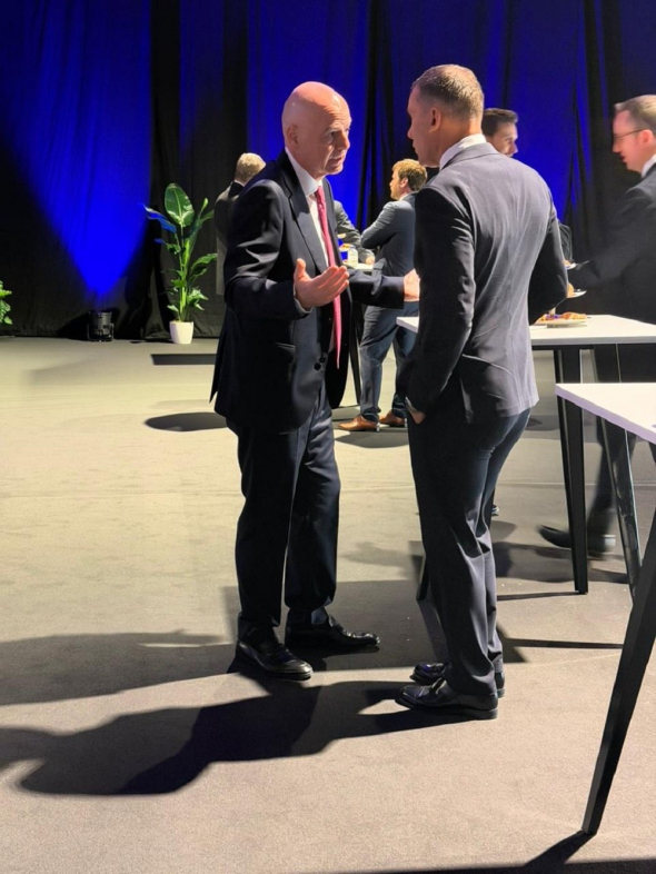 Андрей Шевченко донес до Инфантино всю правду о российском вторжении