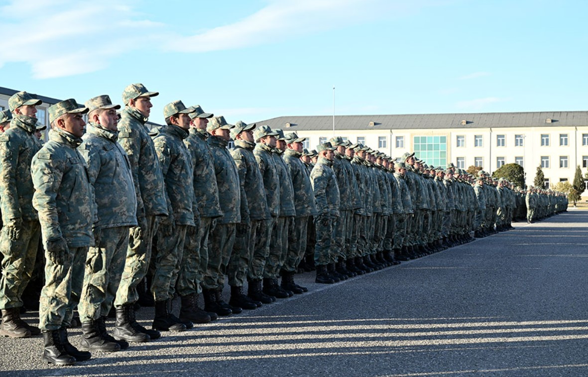 Новобранцы торжественно приняли военную присягу