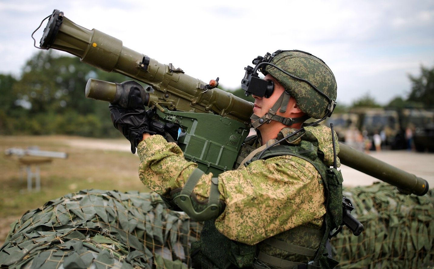 Тегеран закупает сотни российских комплексов ПВО, пишет FT