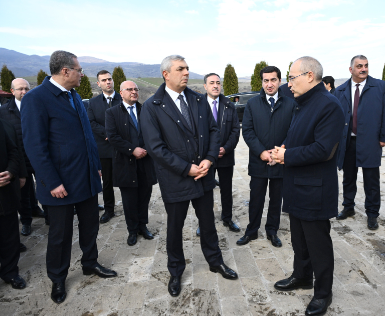 Члены Координационного штаба посетили завод подсолнечного масла в Ходжавенде