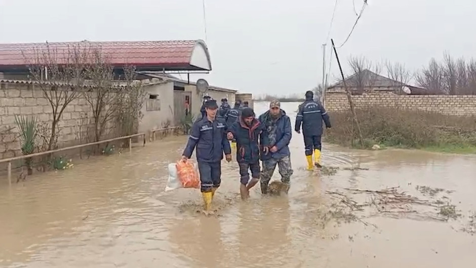 В Хачмазком районе с затопленных территорий эвакуированы 22 человека