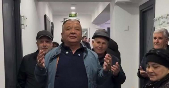 В Баку задержан народный целитель из Узбекистана, "лечивший" энергией рук