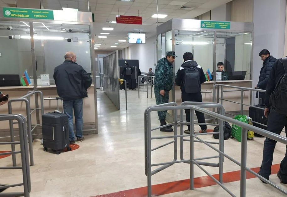 Азербайджан помог эвакуировать более 1,9 тысяч человек из Ирана