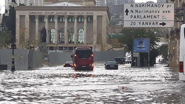 Ливни и снег в Азербайджане: в Баку осадки превысили норму в 4 раза