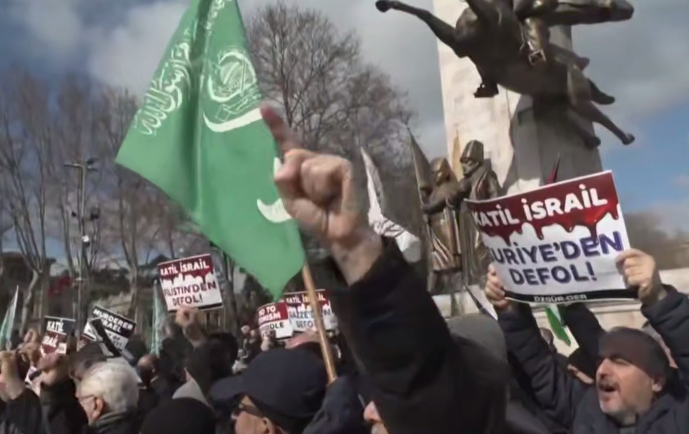 Массовые акции протеста в Анкаре и Стамбуле