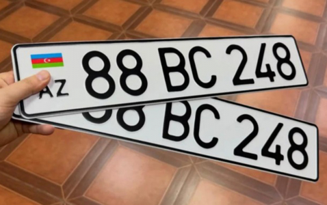 В Баку начали выдавать номера серии «88»