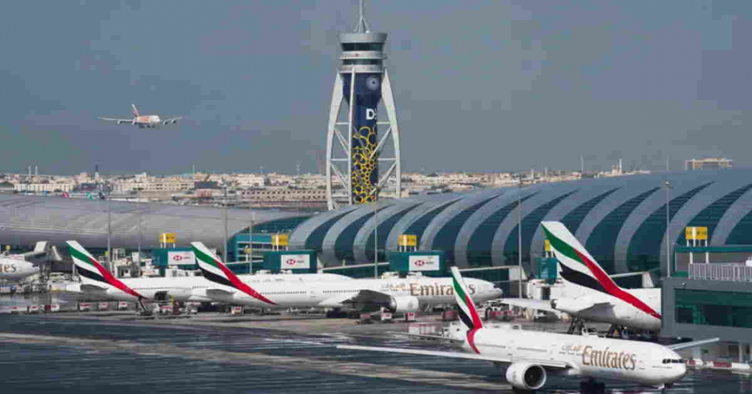 Из аэропорта Дубая вылетел первый самолет с начала войны на Ближнем Востоке