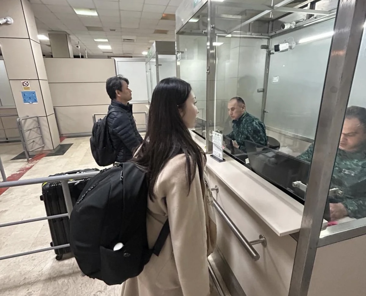 Через Азербайджан из Ирана эвакуировали 1873 человека из 67 стран