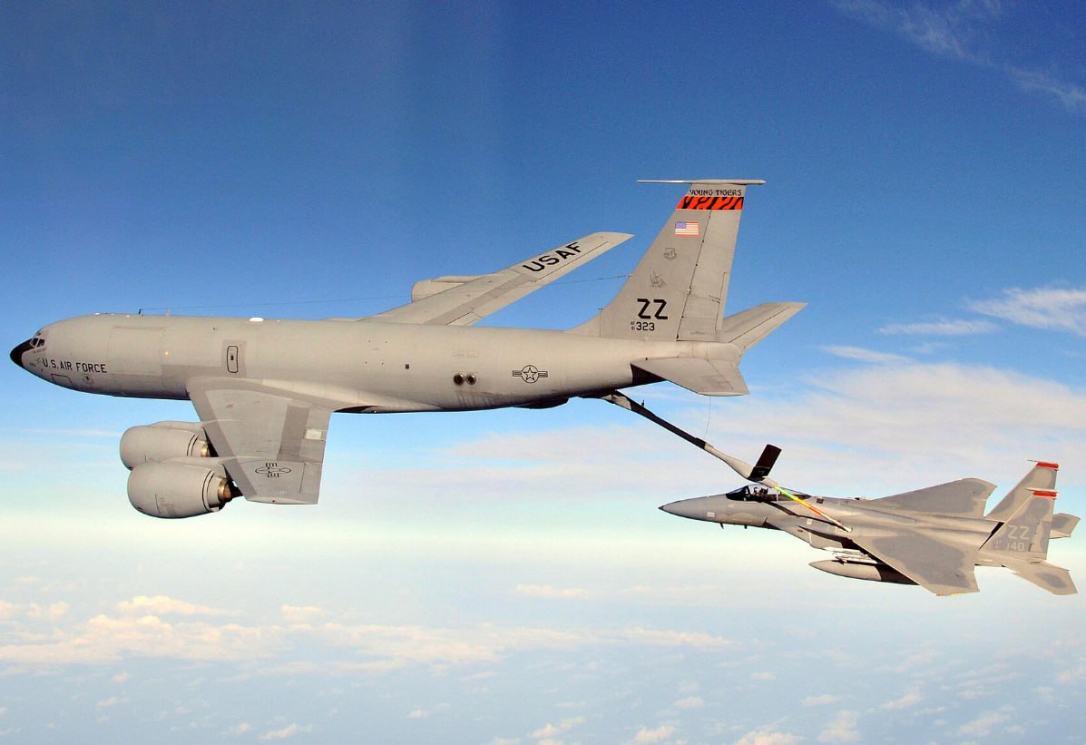Пентагон сообщил о крушении самолёта-заправщика KC-135 в Ираке