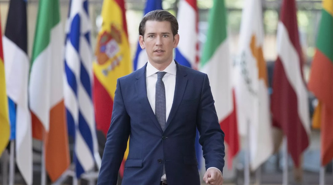 Курц призвал выработать меры против гибридных войн