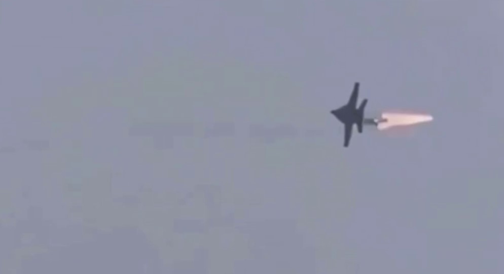 Ракета Ирана прошла в сантиметрах от F-18