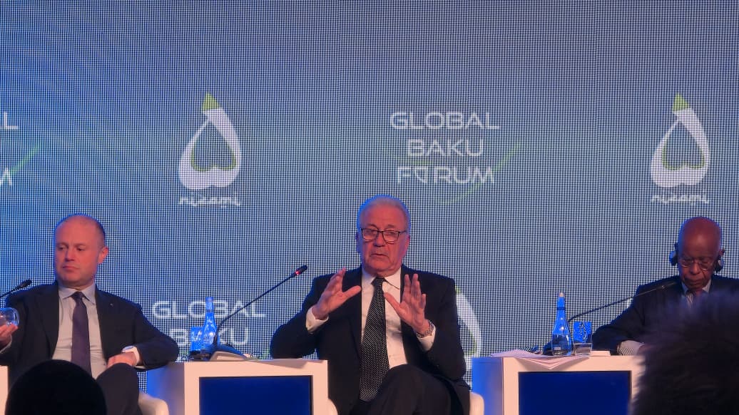 Димитрис Аврамопулос: Европа стареет, необходимо открывать легальные пути для миграции