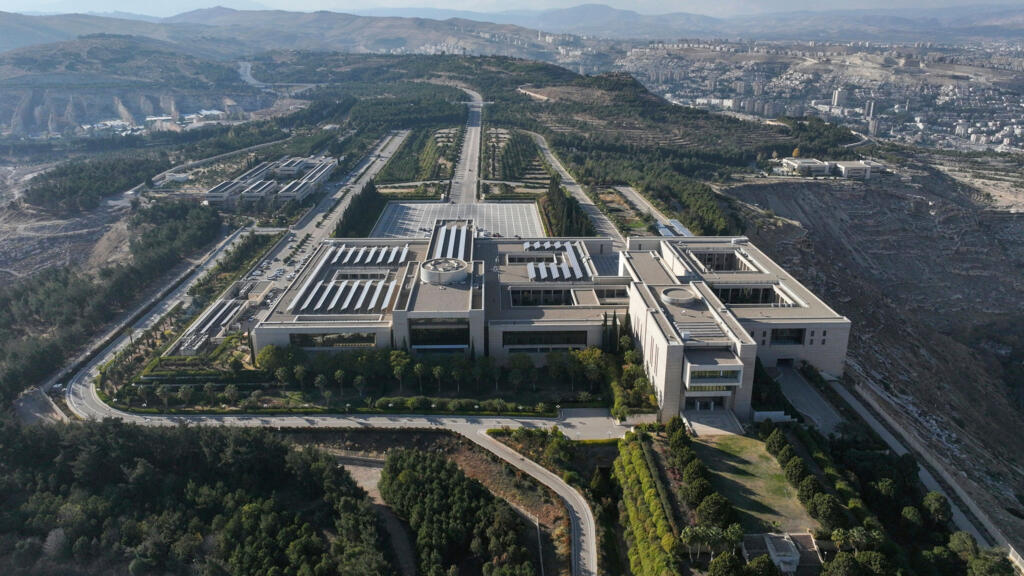 Иран может ударить по президентскому дворцу в Дамаске