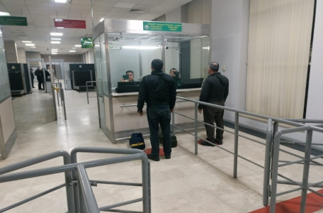 Посольство Нидерландов в Тегеране временно будет работать из Азербайджана