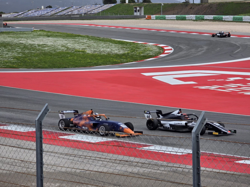 Азербайджанский пилот прошёл тесты Формулы-4 1 Азербайджанский пилот прошёл тесты Формулы-4