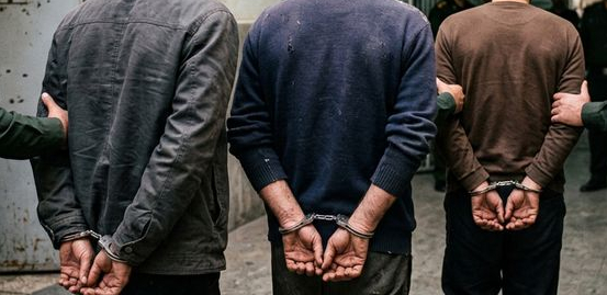 Чиновники предстанут перед судом из-за взяток за отсрочку от армии 1 Чиновники предстанут перед судом из-за взяток за отсрочку от армии