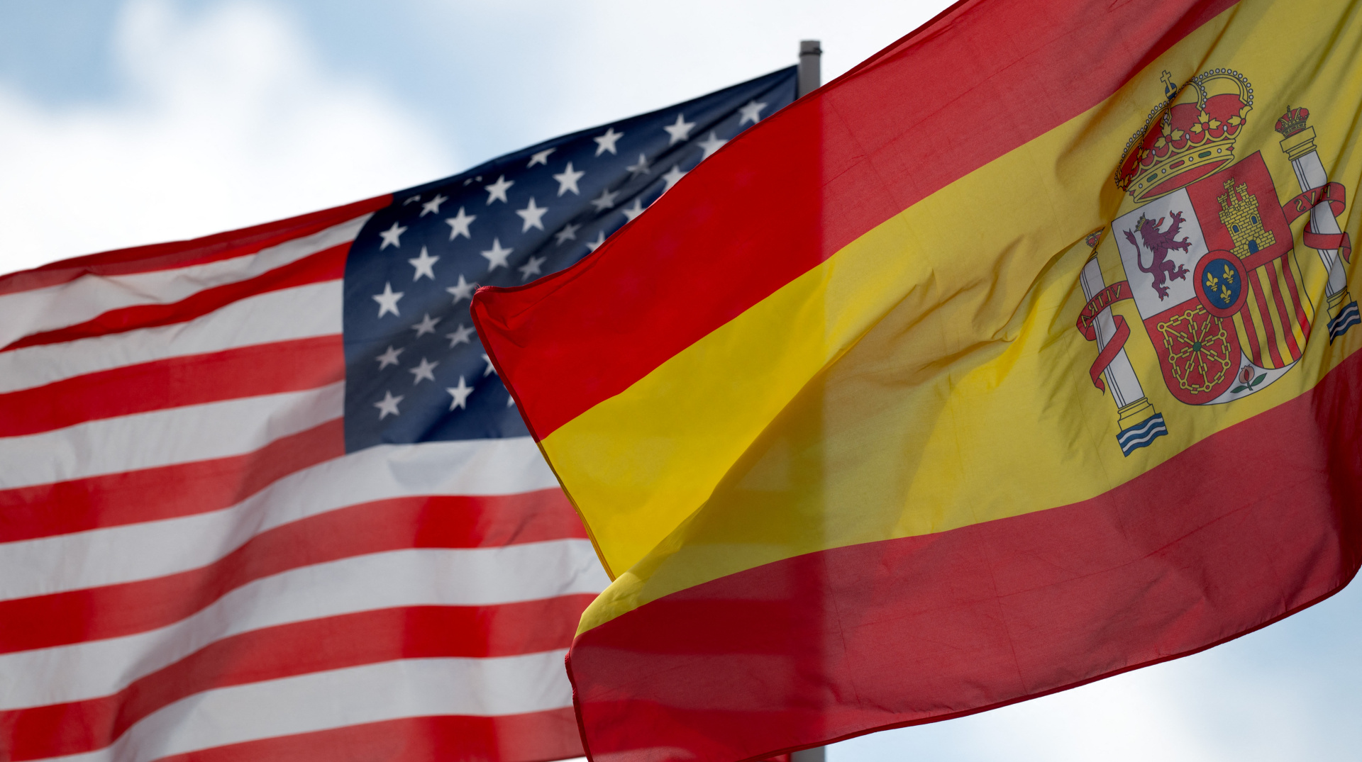 Испания опровергла заявления о желании сотрудничать с США