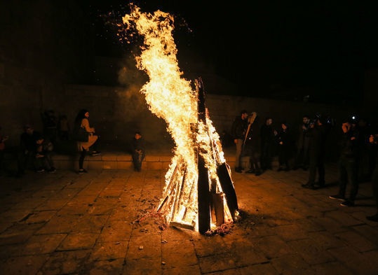 В Сумгайыте взорвался праздничный костёр: пострадали 10 человек, среди них 8 детей 2 В Сумгайыте взорвался праздничный костёр: пострадали 10 человек, среди них 8 детей