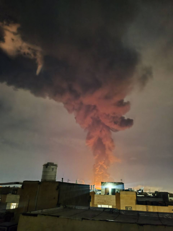 Иран и Израиль поразили НПЗ друг друга