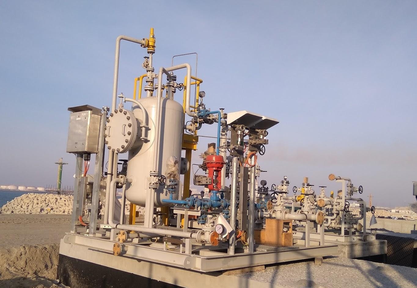 В Кувейте загорелся порт