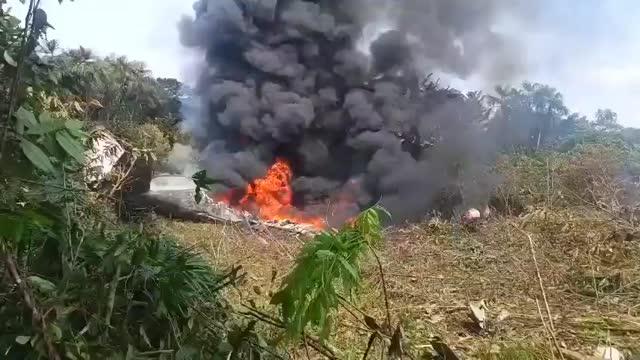 Самолет ВВС Колумбии потерпел крушение