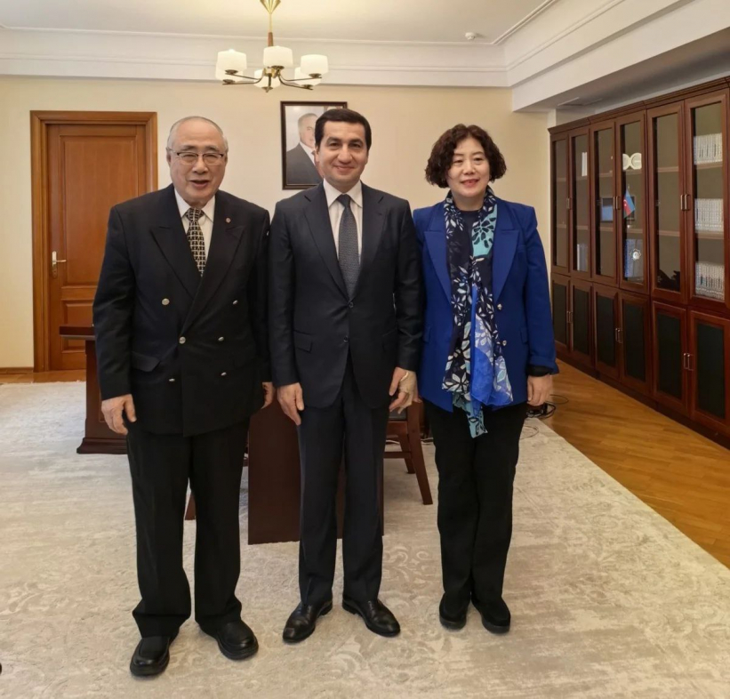 Хикмет Гаджиев встретился с послом Китая в Азербайджане Лу Мэй