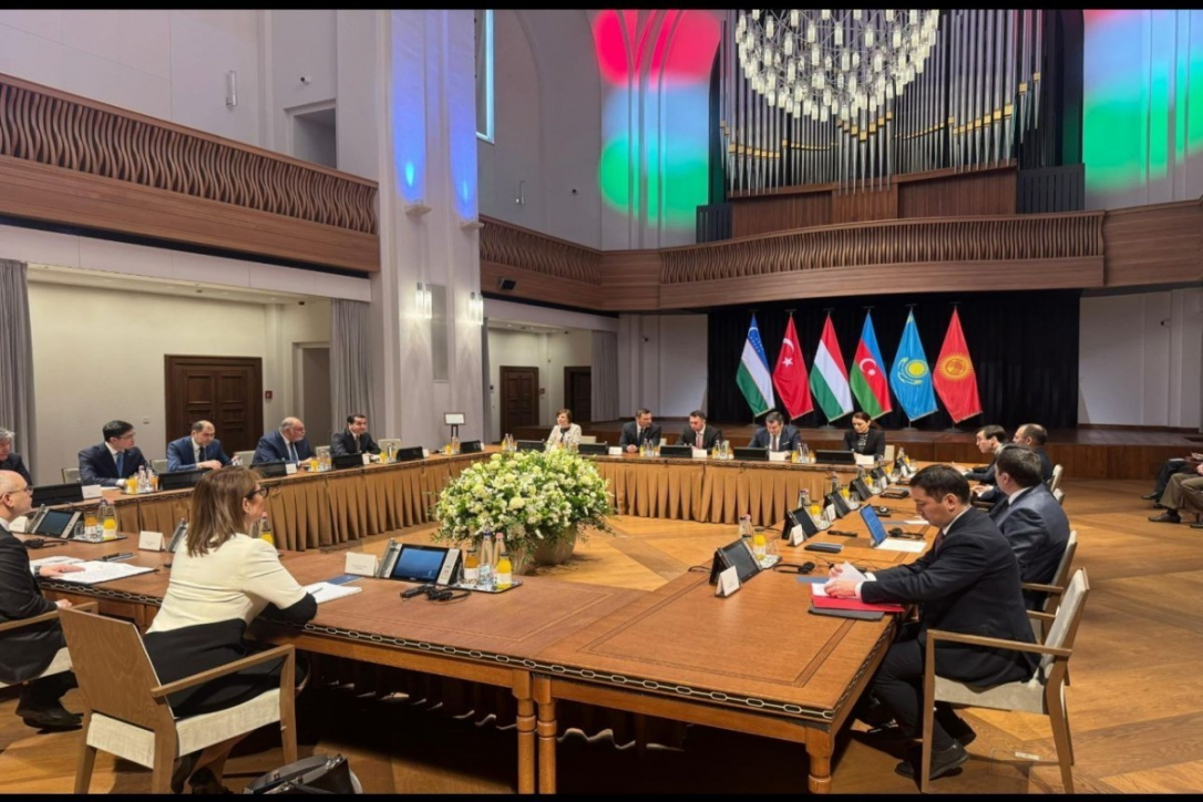 Хикмет Гаджиев встретился с дипломатическими помощниками лидеров ОТГ