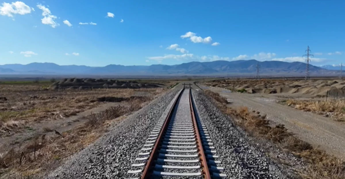 Строительство ж/д линии Агдам-Ханкенди подходит к концу