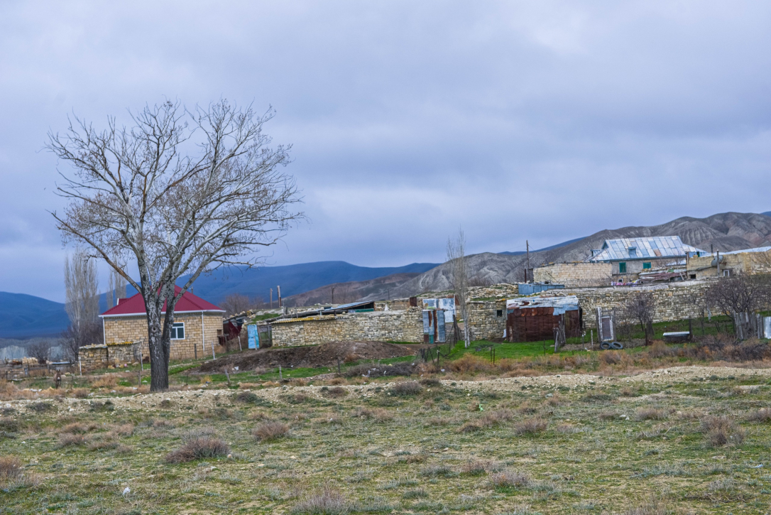 Связи нет: село в Хызы на грани запустения, Aztelekom обещает решить проблему