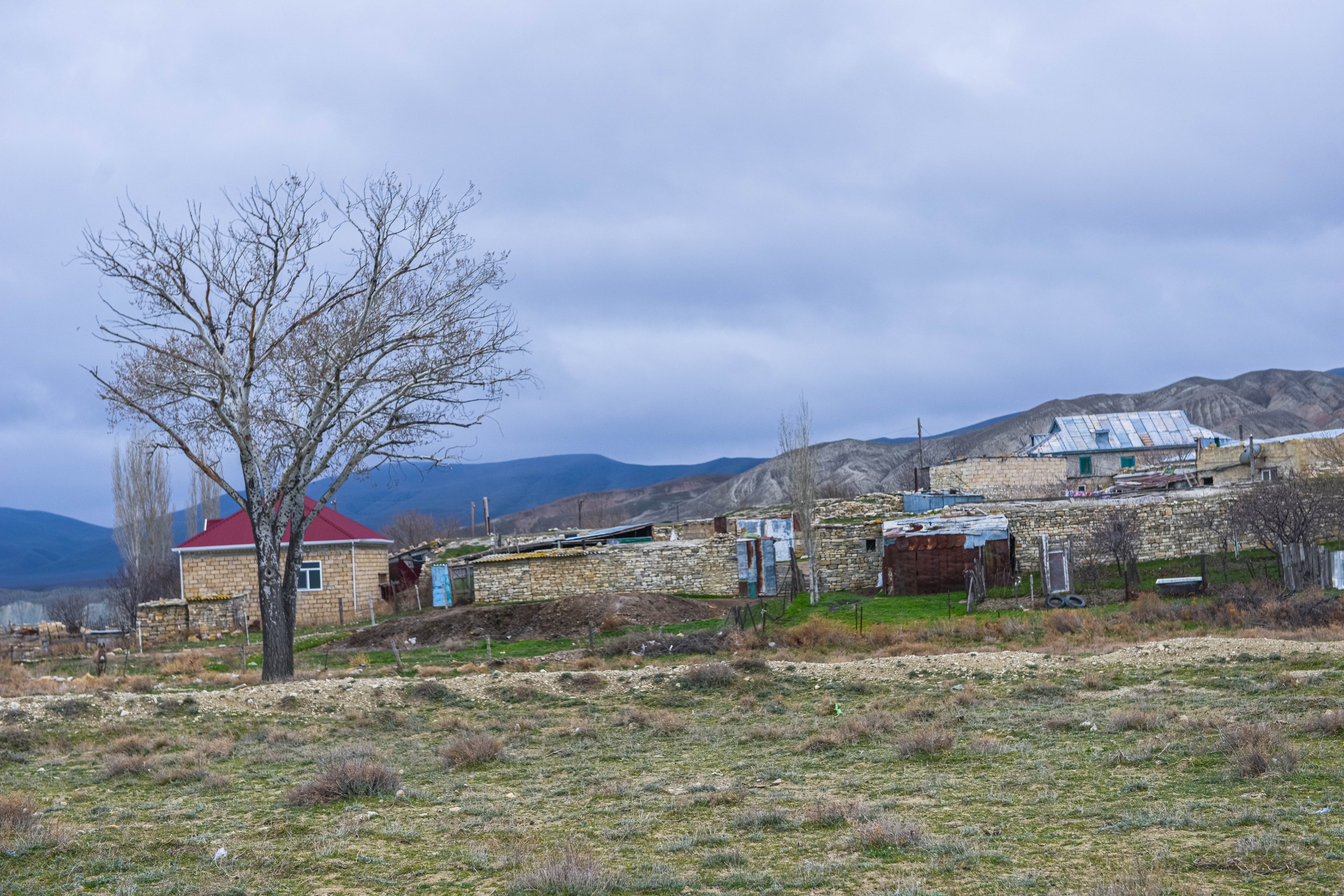 Связи нет: село в Хызы на грани запустения, Aztelekom обещает решить проблему