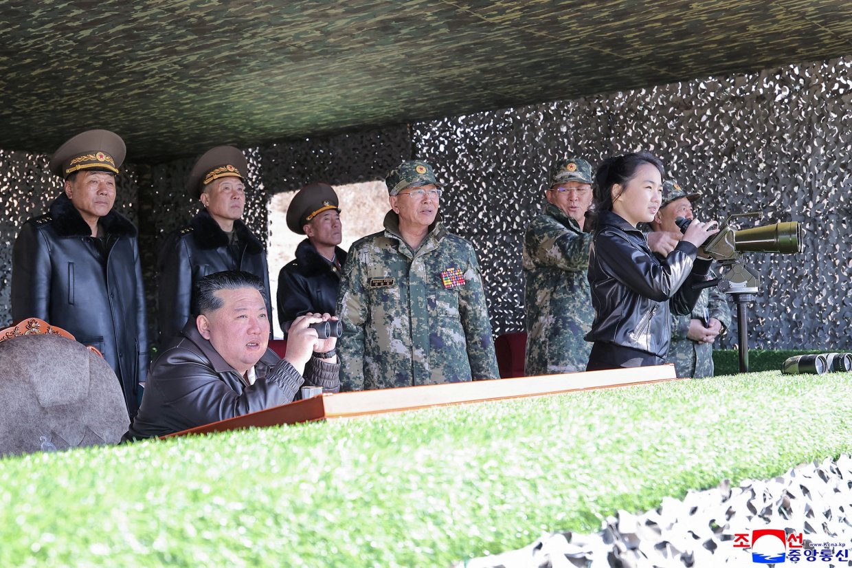 Разведка Южной Кореи назвала преемницу Ким Чен Ына 2 Разведка Южной Кореи назвала преемницу Ким Чен Ына