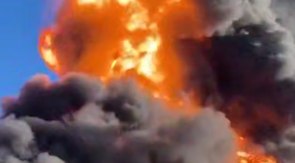 ВСУ поразили завод «Лукойла»: начался мощный пожар