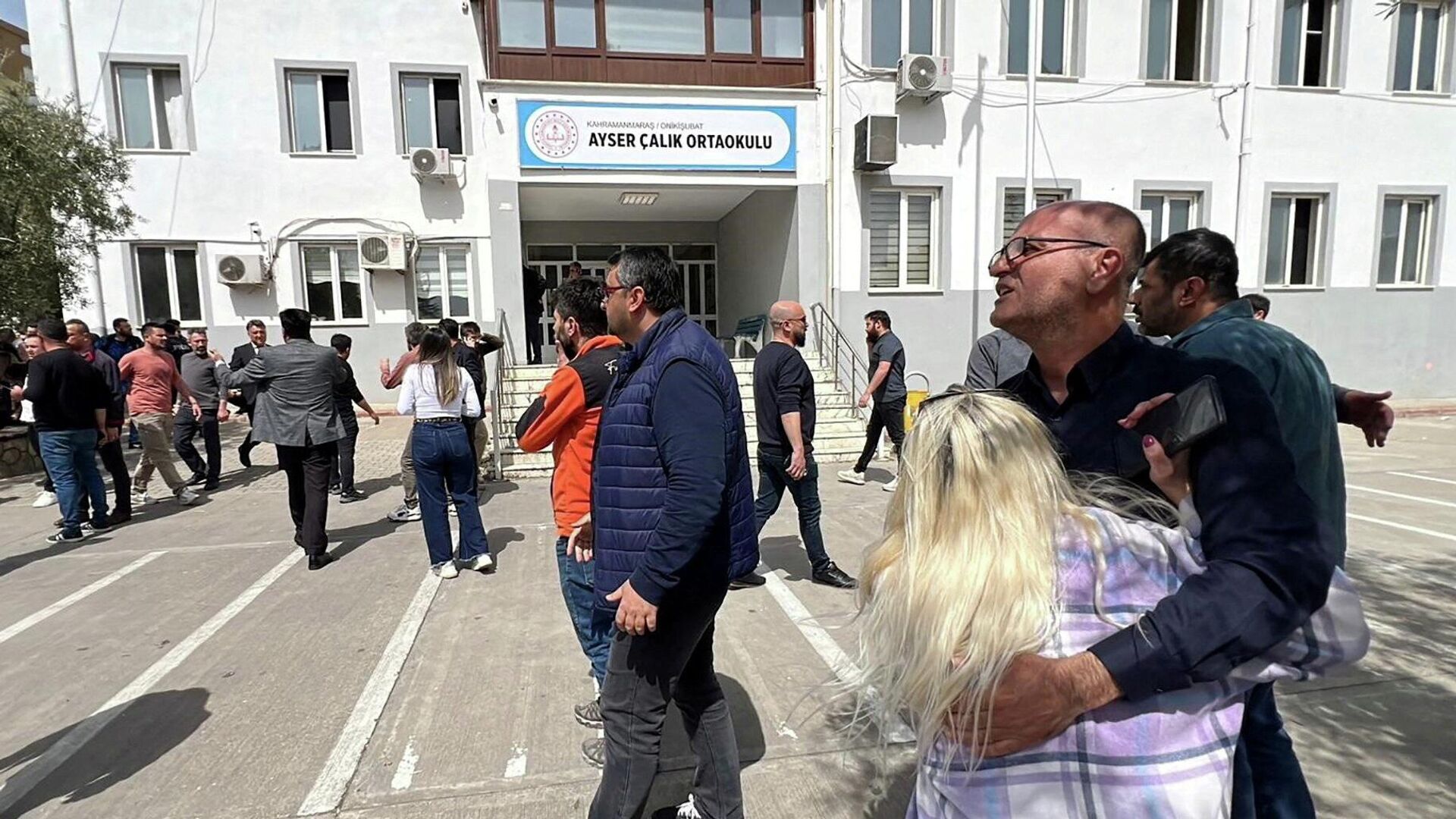 В Турции взялись за тех, кто распространял фейки о нападениях на школы 3 В Турции взялись за тех, кто распространял фейки о нападениях на школы