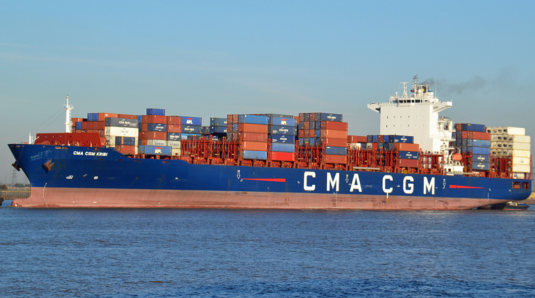 Французский контейнеровоз прошел через Ормузский пролив