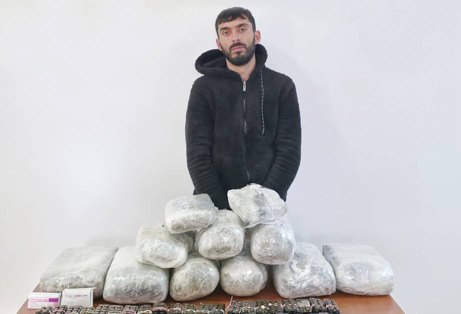 Иранские наркотики перехватили на пути в Баку