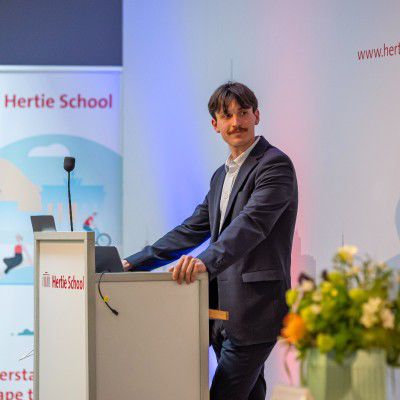 Minval Politika Exclusive: Okamponun video-etirafı: “Borrel mənim komandamın üzvüdü”, “Paşinyanı uzaqlaşdırmaq lazımdır”