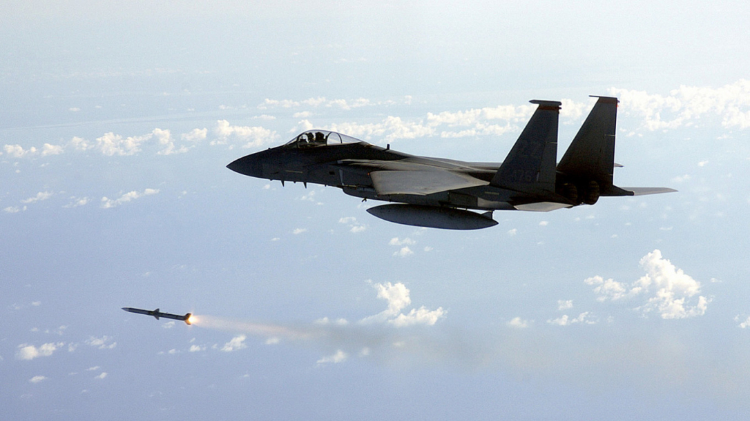 Источники подтвердили сбитие американского F-15 в Иране