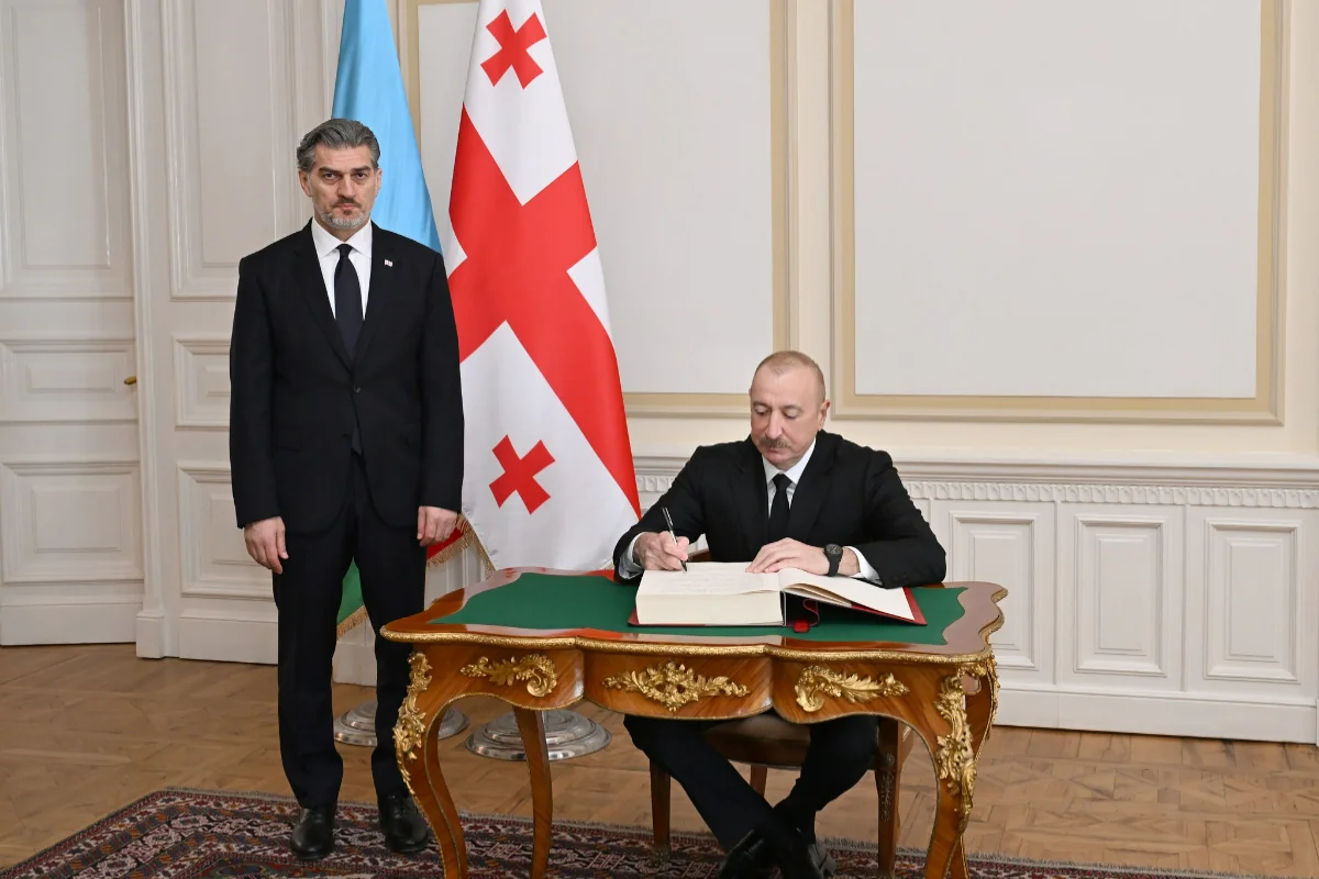 Что написал Ильхам Алиев в памятной книге в Тбилиси?