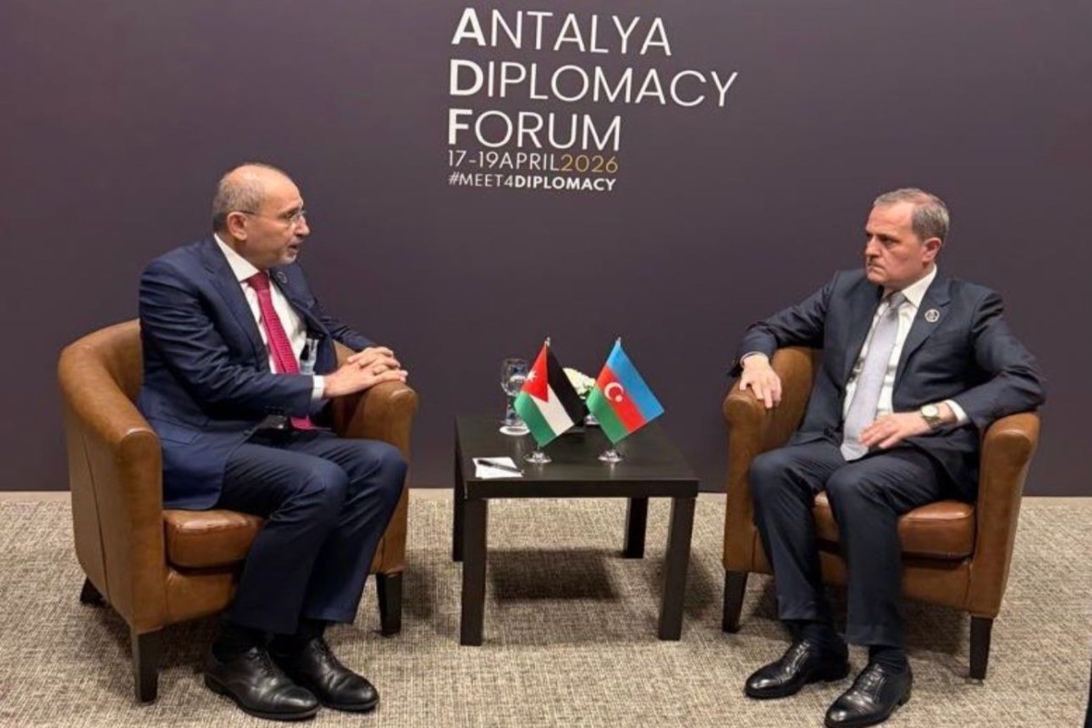 Байрамов встретился с заместителем премьер-министра Иордании