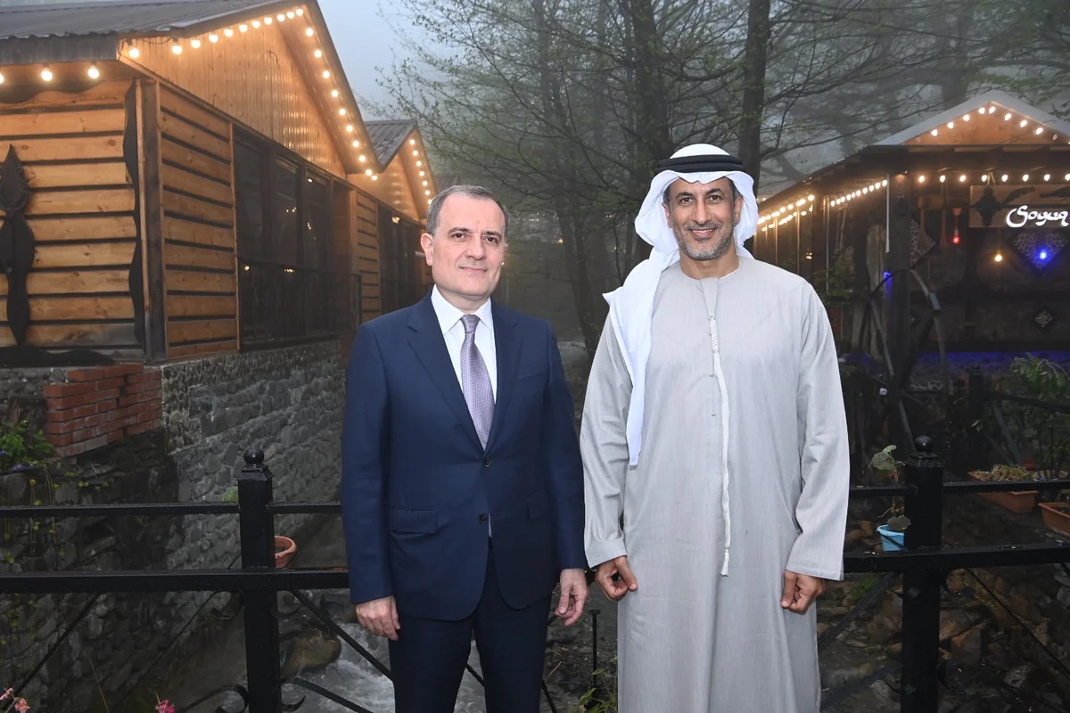 Байрамов обсудил с госминистром ОАЭ развитие стратегических партнерских отношений