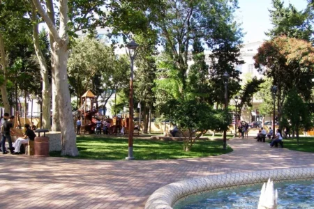 В Баку стартует программа благоустройства городской среды