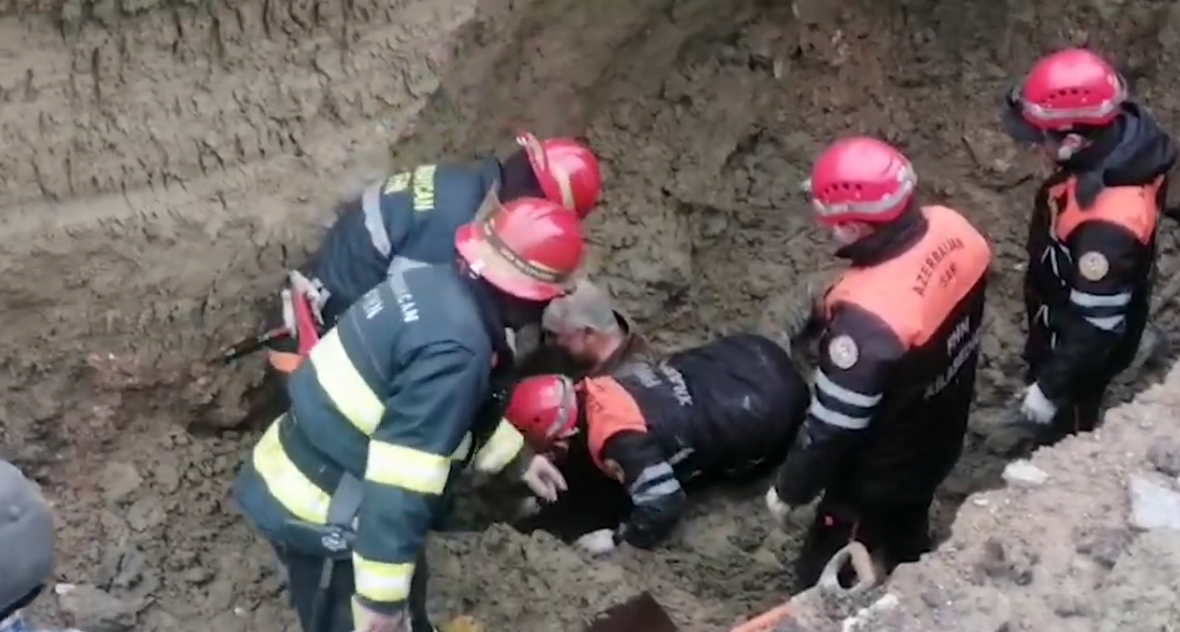 В Гобустане при проведении земляных работ произошёл обвал грунта, есть погибший